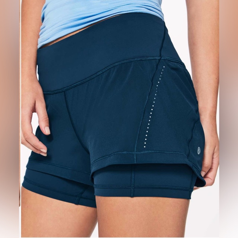 NEW Lululemon Break Free Short 2.5" Inseam Night Tide Lined Shorts - Size 6